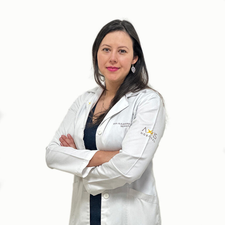 Dra. Alejandra Villamar&iacute;n: Dermat&oacute;logo Quito Norte