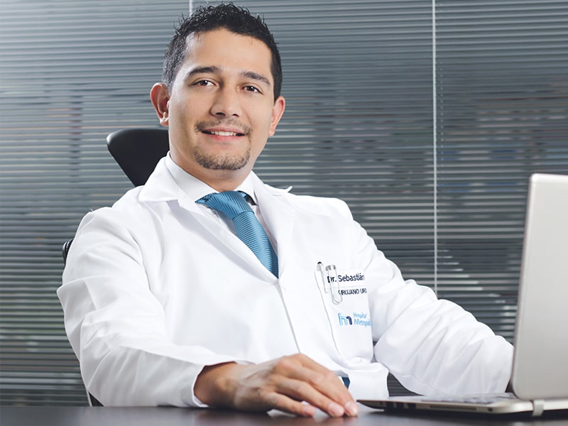 Dr. Sebasti&aacute;n Hervas : Ur&oacute;logo Quito