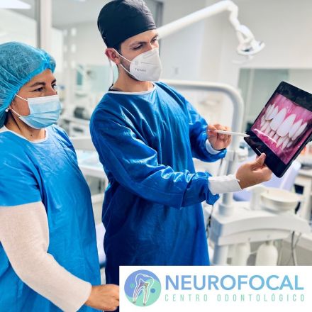 Odont&oacute;logos en Cumbay&aacute;: Cl&iacute;nicas Dentales, Odont&oacute;logo en Cumbay&aacute;, Dentista en Cumbay&aacute;. Implantes, Endodoncia, Ortodoncia.